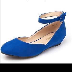Dream Pairs blue low heal shoes